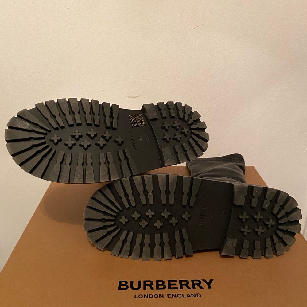 NEW SEASON BURBERRY - HURR BOOTS - Picture 11 of 12